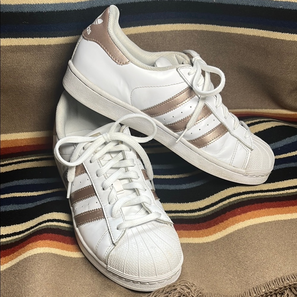 Adidas Women’s Superstar Sneakers Size 9